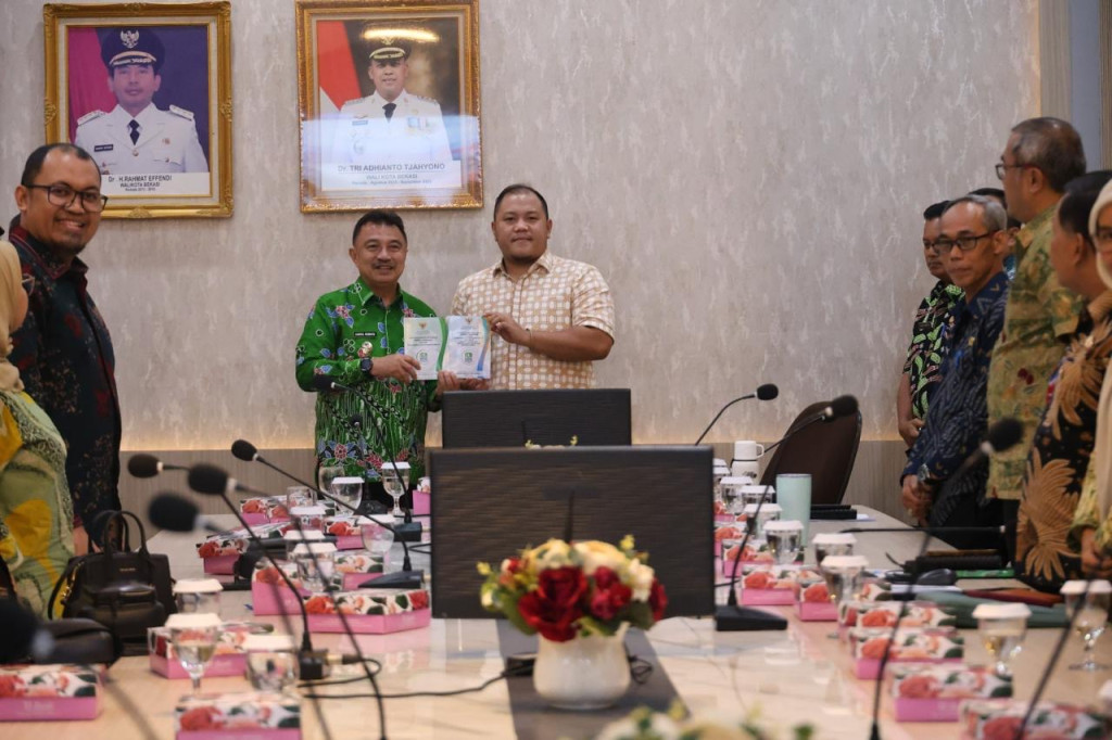 Terima Kunjungan DPRD Kota Banjarbaru, Harris Bobihoe Bahas Peningkatan PAD