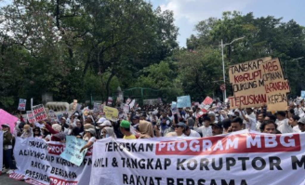 Tuntutan Stop MBG Berbalik Jadi Perlawanan, Massa Turun ke Jalan Dukung Prabowo
