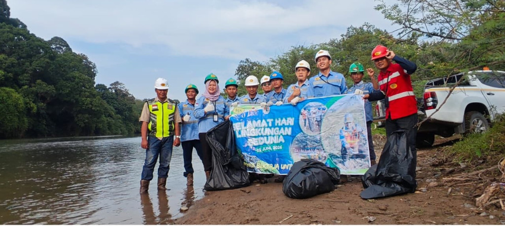 Tutup Hari Lingkungan, PT BAS Bersihkan Hulu Sungai Enim