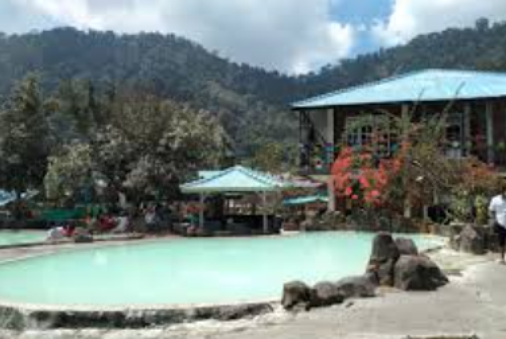 Viral Wisatawan Kesal di Karo, Masuk Sidebuk-debuk Diduga Bayar Berkali-kali