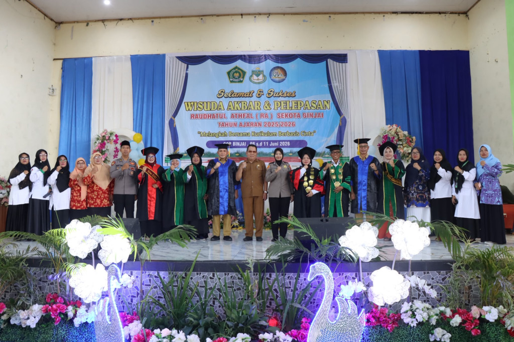 Wisuda Akbar RA Se-Kota Binjai, Asisten Administrasi Umum Setdako Binjai Tekankan Pentingnya Peran Orang Tua