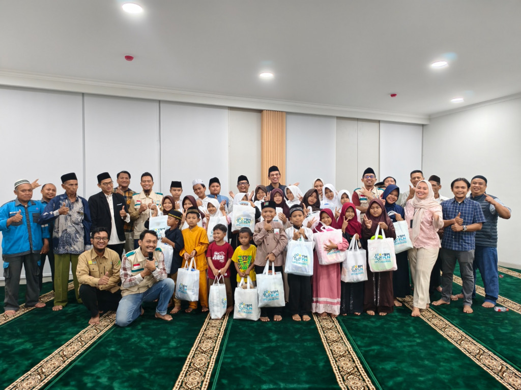 YBM PLN Cikarang Tebar Kebahagiaan Idul Adha untuk Anak Yatim