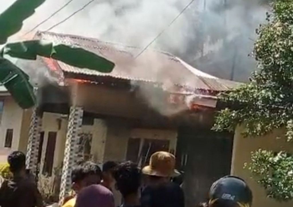 Rumah Permanen Milik Lila Terbakar Di Desa Tandam Hilir Hamparan Perak Deli Serdang Wahana 1278