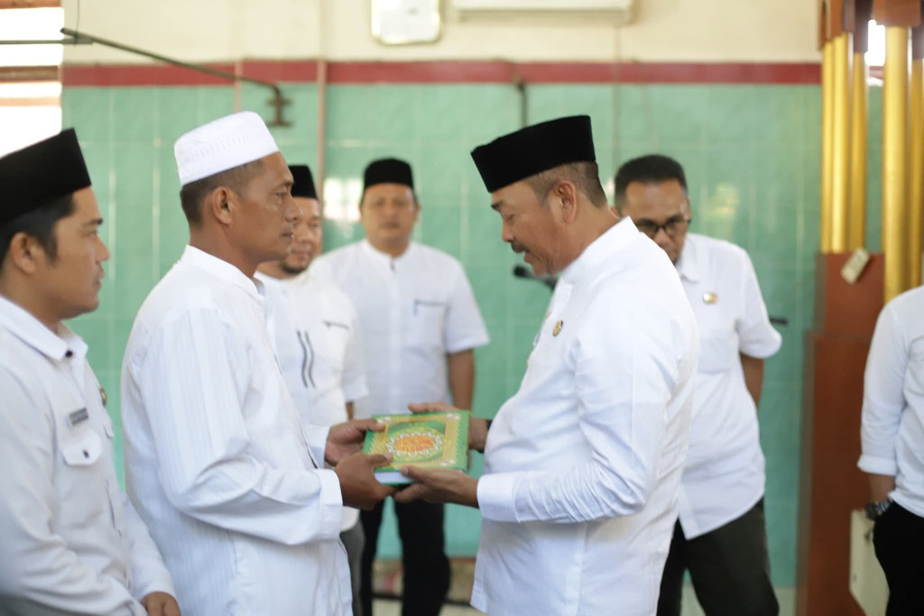 Bupati Madina Lanjut Bayar Nazar, Kali ini Anak Yatim di Siabu Terima Tali Asih
