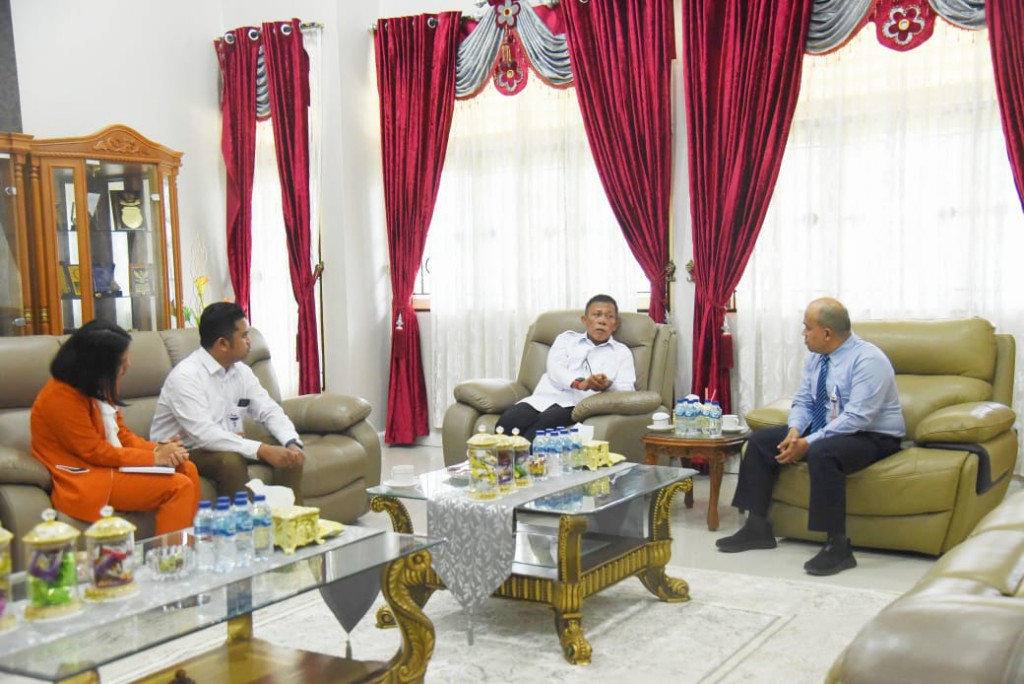 Bupati Tapteng Jalin Sinergi dengan Bank Sumut untuk Dongkrak PAD