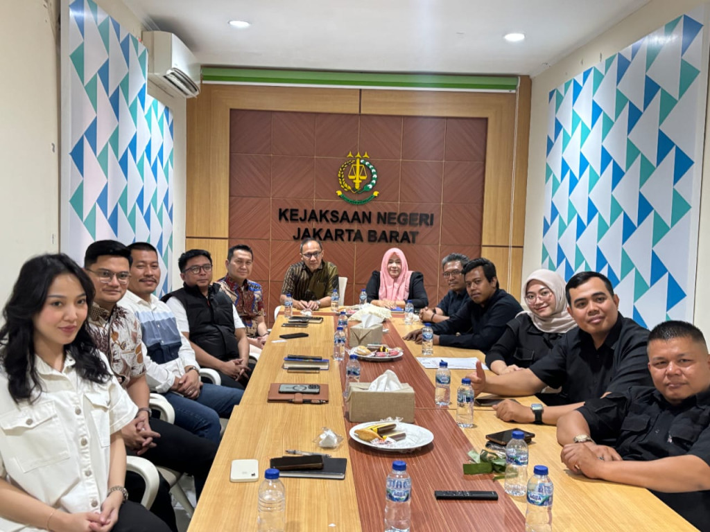Kolaborasi KAI DKI Jakarta dengan Kejari Jakbar Wujudkan Program Asta Cita Presiden Prabowo