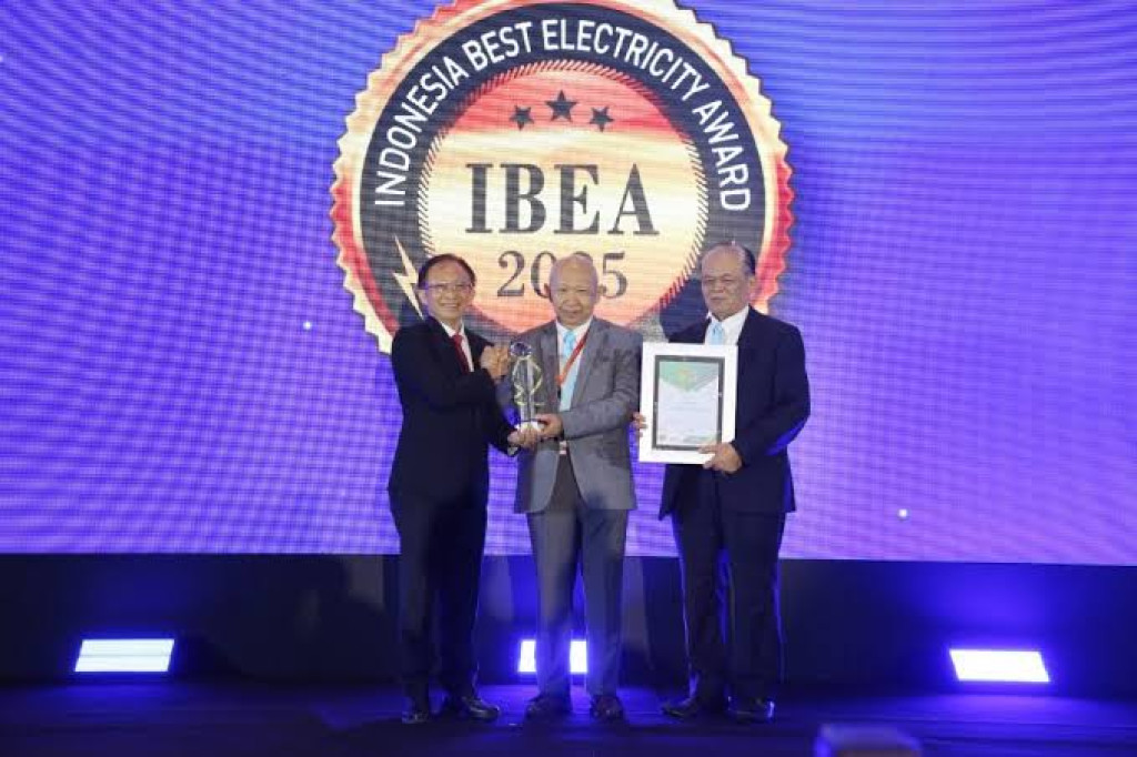 Konsisten Transisi Energi Nasional, PLN Raih Penghargaan IBEA 2025