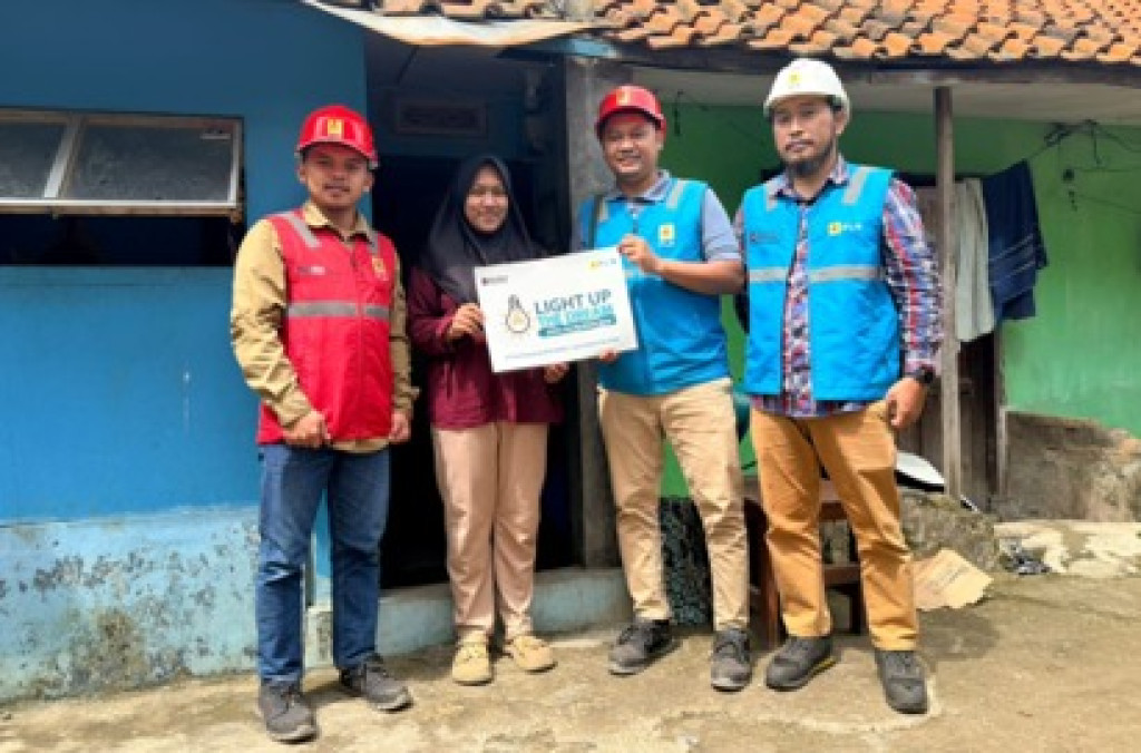 Akses Listrik Mandiri Buka Peluang Baru, PLN Hadirkan Cahaya Harapan bagi Keluarga di Cimahi
