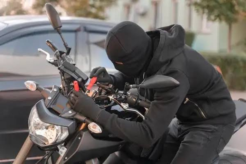 Aksi Pencurian Motor di Bogor Berakhir Apes, Pelaku Sempat Ditelanjangi Massa