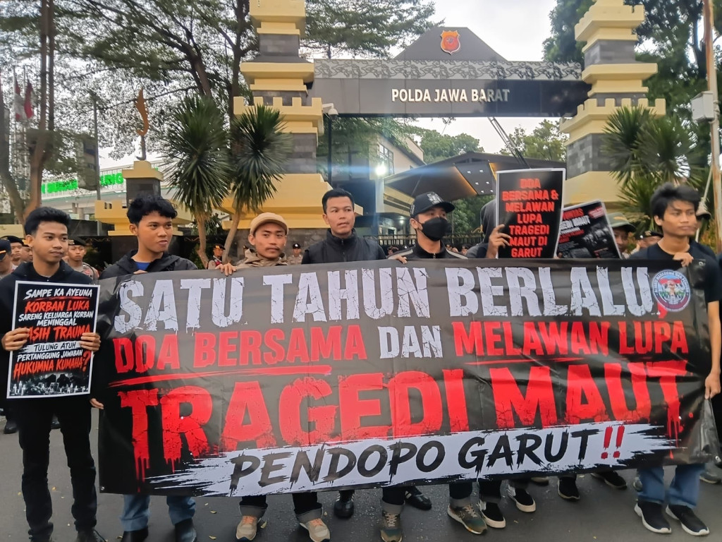 Aliansi Mahasiswa Tagih Kepastian Hukum Tragedi Maut Pendopo Garut ke Polda Jabar