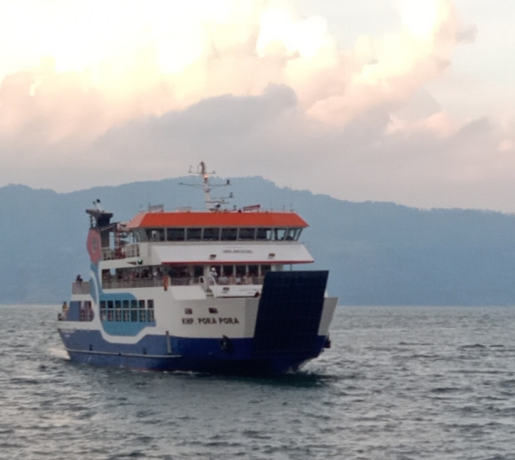 Ayo Rencanakan Liburan dan Perjalanan ke Samosir, Ini Jadwal Penyeberangan Ferry Ajibata   - Ambarita