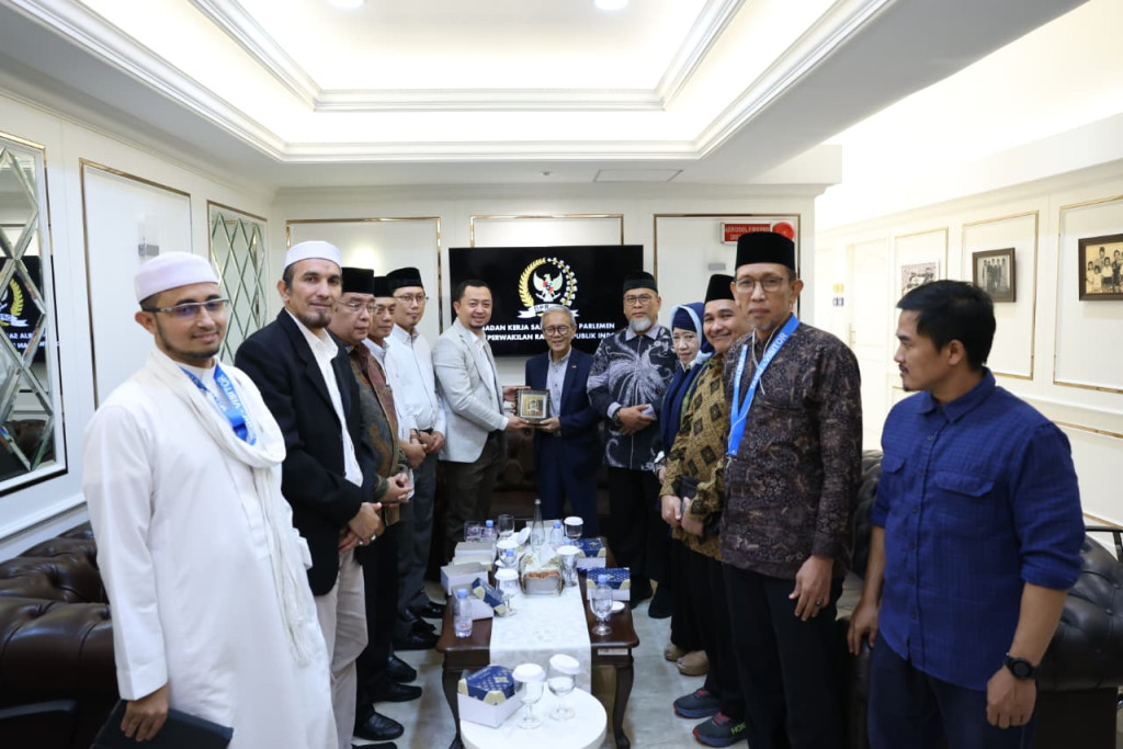 BKSAP DPR Usulkan Verifikasi NGO Penyalur Bantuan Palestina demi Cegah Penyelewengan