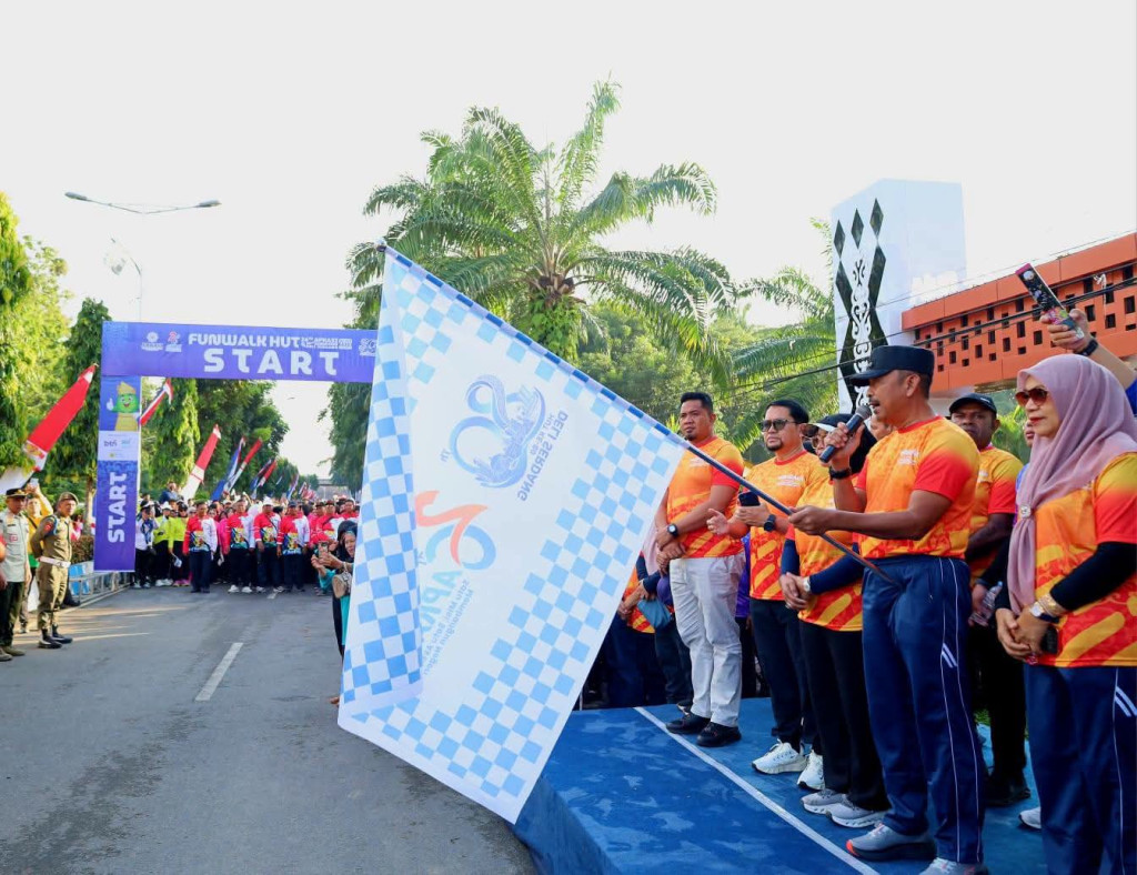 Bupati Madina Didaulat Melepas Funwalk HUT ke-26 APKASI