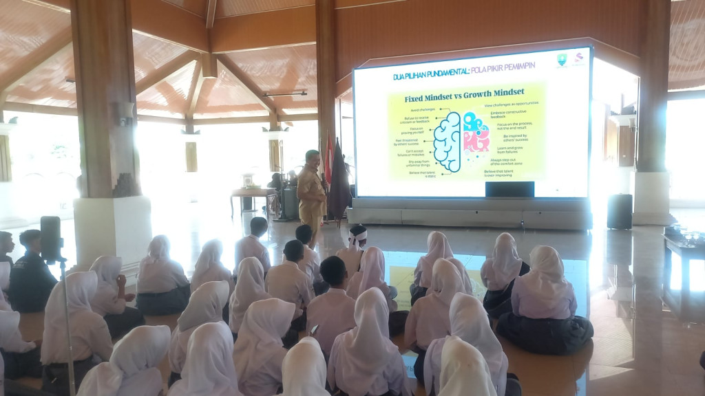 Bupati Sumedang Hadiri Pelantikan Forum OSIS, Dorong Pelajar Jadi Generasi Pemimpin Masa Depan