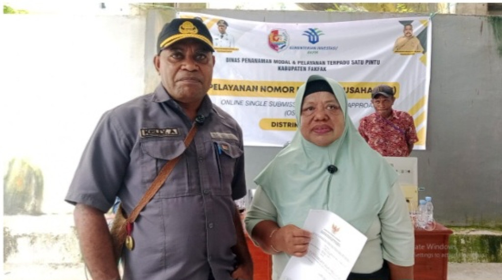 Dinas PM-PTSP Fakfak Jemput Bola Terbitkan 130 NIB di Pasar Thumburuni, Dorong Pertumbuhan UMKM