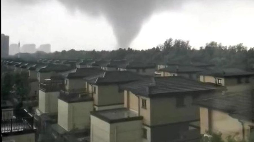 Dua Tornado Porak-porandakan China, Tewaskan 11 Orang