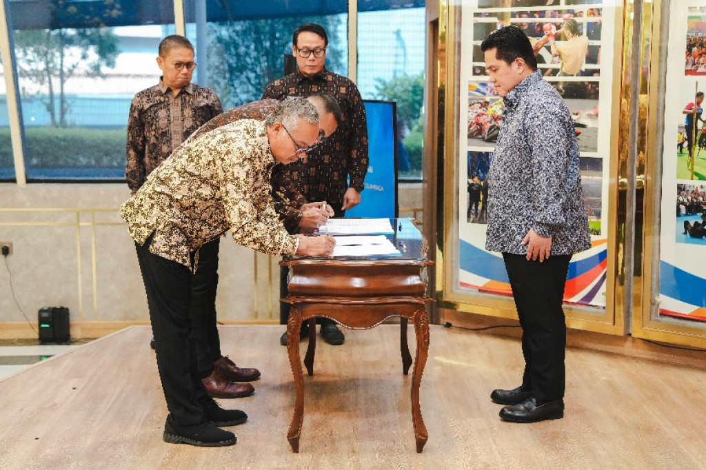 Erick Thohir Lantik Sesmenpora dan Deputi Baru, Dorong Kemenpora Naik Kelas dan Perkuat Industri Olahraga