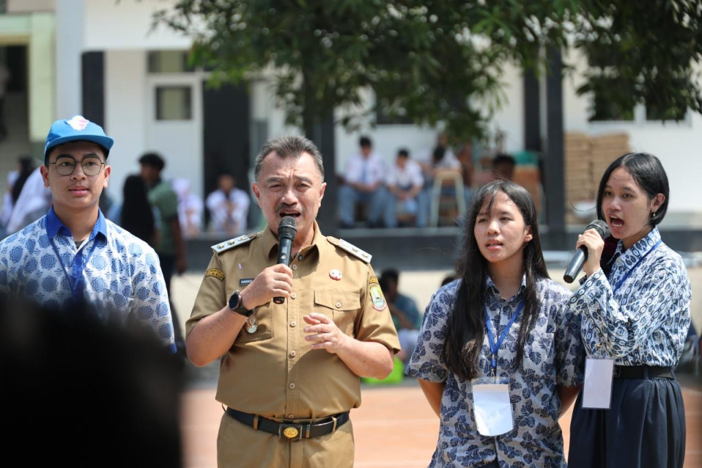 Hadiri MPLS SMAN 10 Bekasi, Wakil Wali Kota Bekasi Beri Pesan Ini ke Pelajar