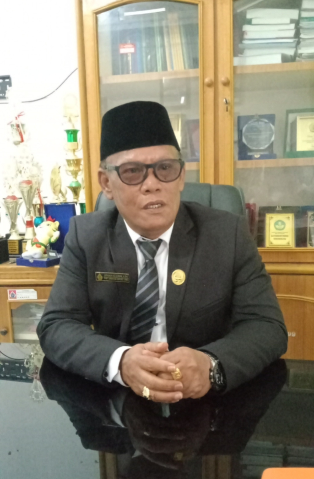 Jonson Gultom Pimpin Kegiatan Apel Gabungan Para Kepala Sekolah, Untuk Terakhir Kalinya  Beberapa Guru Menitikkan Air Mata