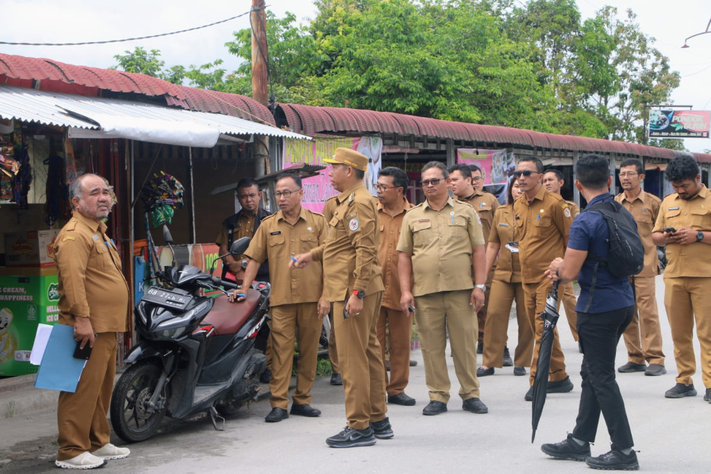 JTP Targetkan Percepatan Penataan Lokasi Tanggul Jalan Diponegoro ‎
