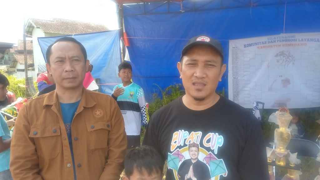 Judul Isi Liburan Sekolah, Komunitas Layangan Sumedang Gelar Kejuaraan Aduan Layangan Antar Pelajar Se-Kabupaten Sumedang