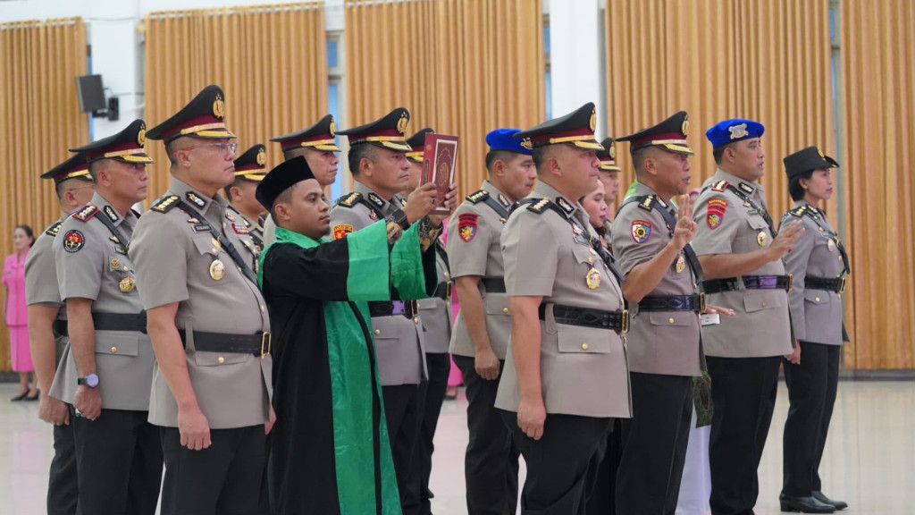 Kapolda Papua Barat Pimpin Sertijab Pejabat Utama dan Dua Kapolres