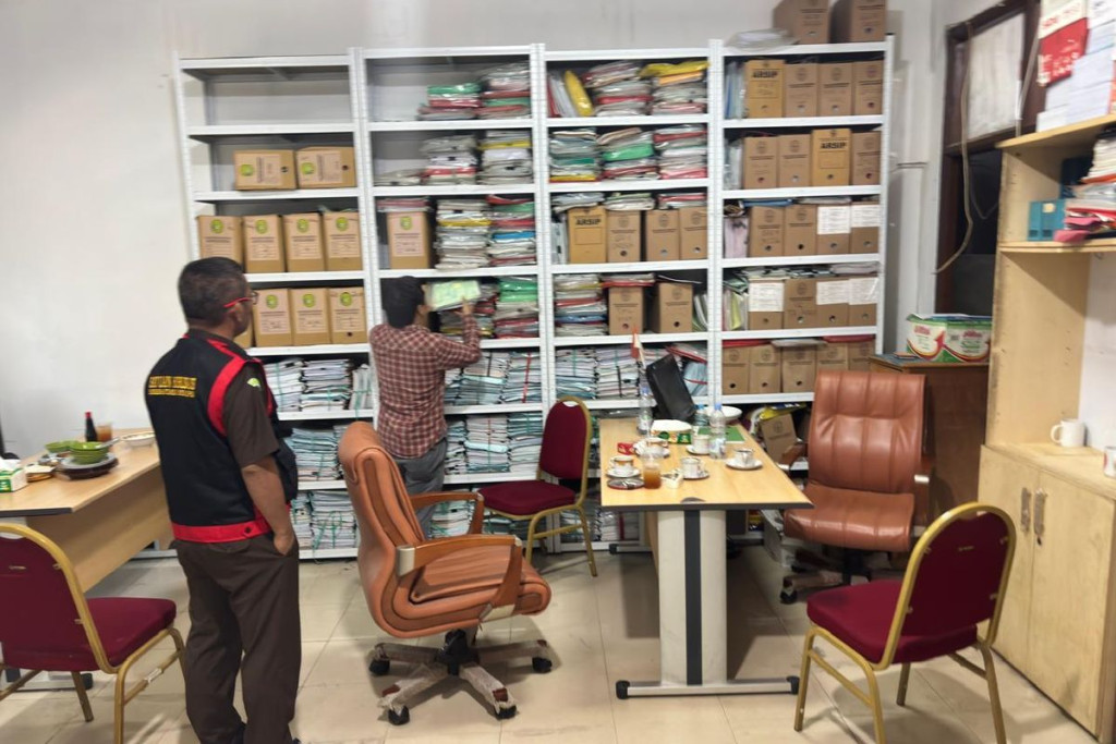 Kejati Kaltim Geledah Kantor Disdikbud Kutai Kartanegara Terkait Penyidikan Dugaan Korupsi