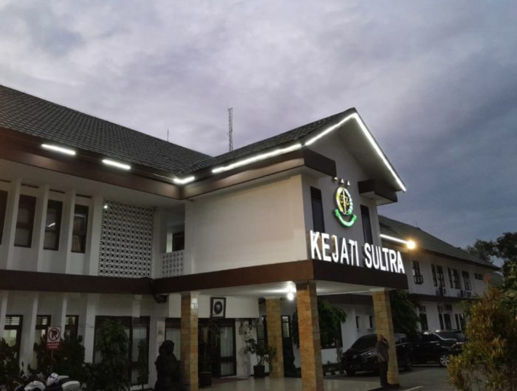 Kasus Korupsi Makan Minum Rp31 Miliar, Kejati Sultra Geledah Rumah Eks Sekda