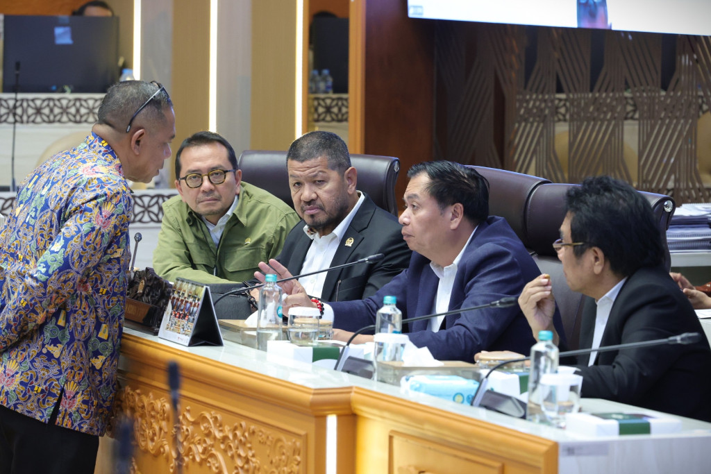 Lasarus Soroti Ketimpangan Anggaran SDA 2027, Minta KemenPU Susun Ulang Alokasi