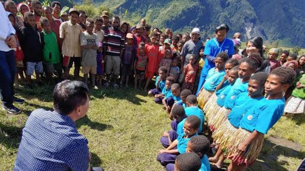 Lewat Tim Ekspedisi Patriot, Mahasiswi Asal Jakarta Belajar dan Mengabdi di Papua