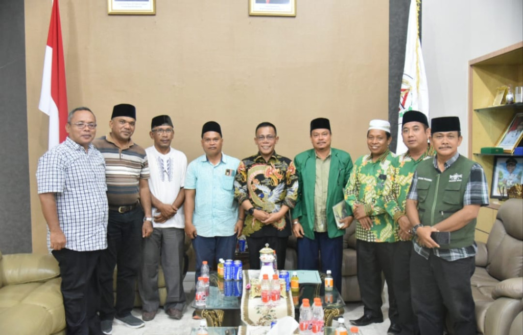 Masinton Pasaribu Terima Kunjungan Silaturahmi PCNU Tapteng