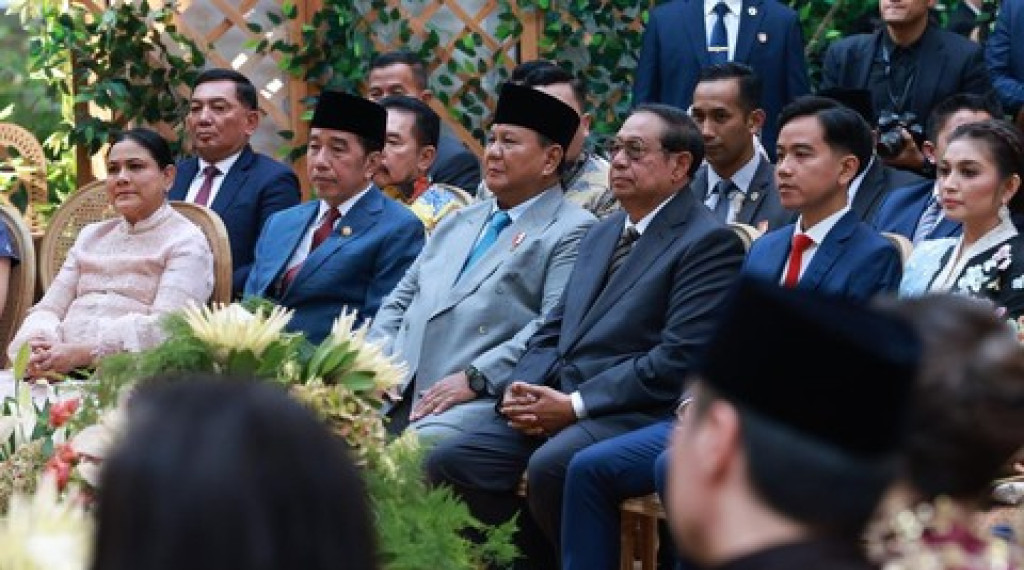 Momen Langka! Prabowo Duduk Berdampingan dengan Jokowi dan SBY di Resepsi Pernikahan Putra Boy Thohir