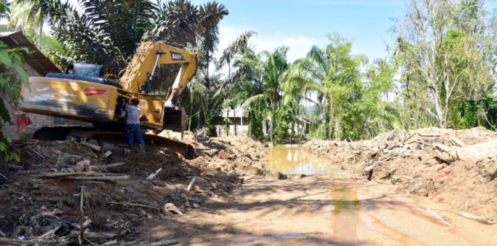 Normalisasi Sungai Silaga-laga, BNPB dan Pemkab Tapteng Kerahkan 4 unit Alat Berat