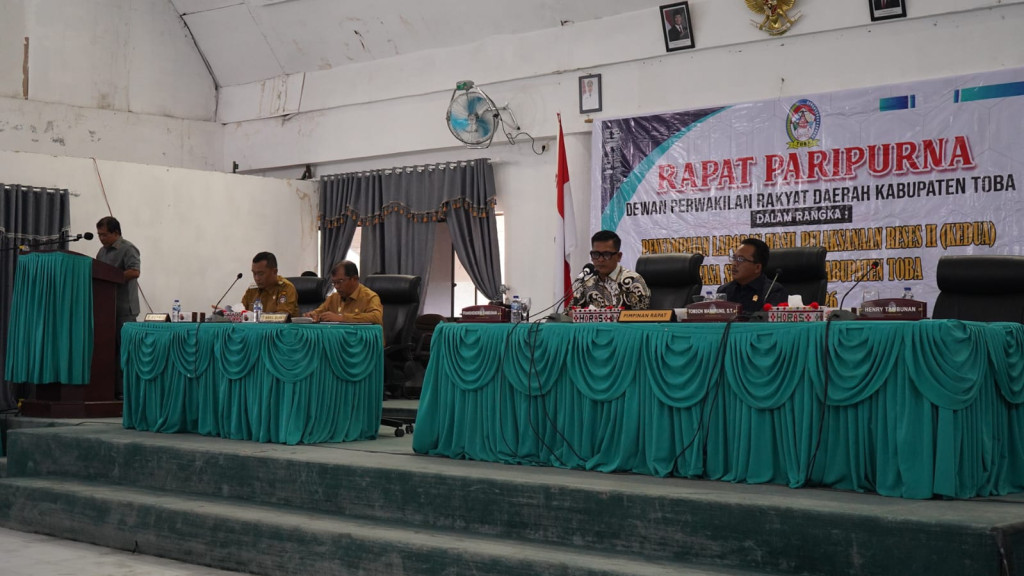 Paripurna DPRD Hasil Pelaksanaan Reses II Kabupaten Toba Dilaksanakan