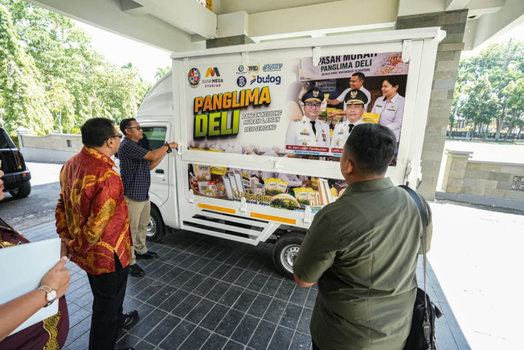 Pemkab Deli Serdang Terima Bantuan CSR Mobil Operasional Panglima Deli dari Bank Mega Syariah