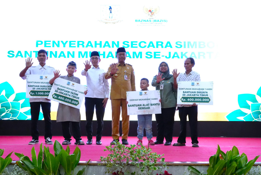 Pemkot Jakarta Timur dan Baznas Bazis Salurkan Bantuan Rp2,2 Miliar kepada 2.200 Penerima Manfaat