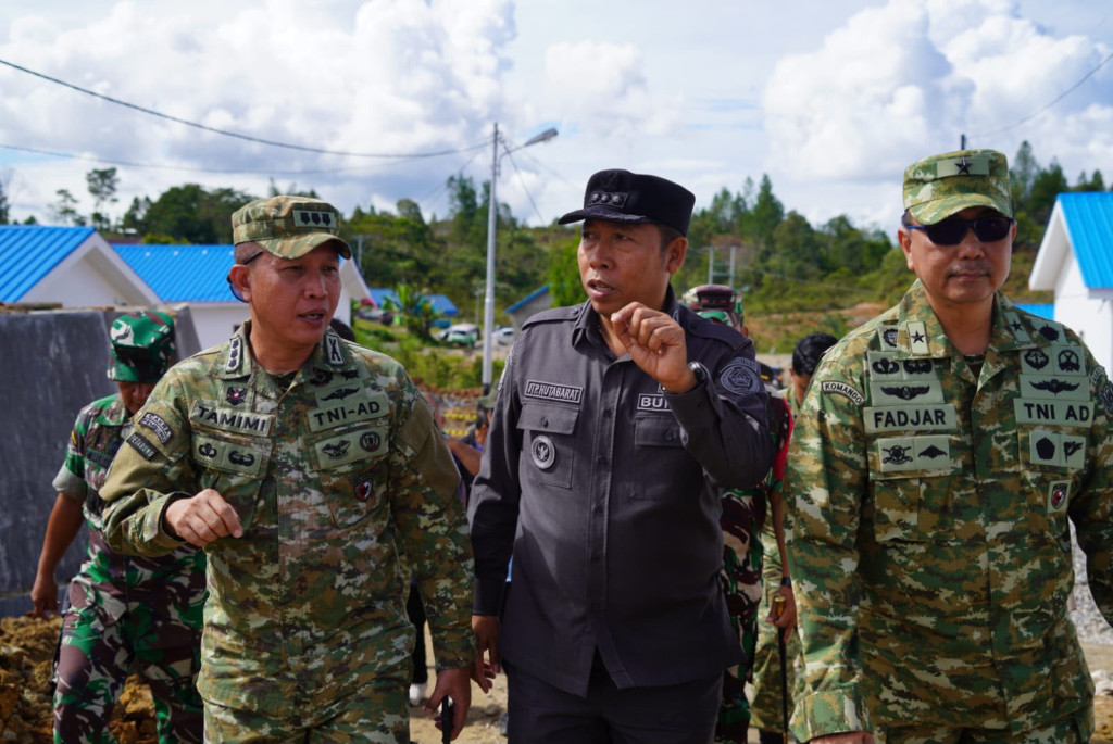 Percepatan Pemulihan Pasca Bencana, Pemkab Taput Dampingi Satgas PRR Sumut Tinjau Lokasi Prioritas dan Gelar Rapat Kordinasi