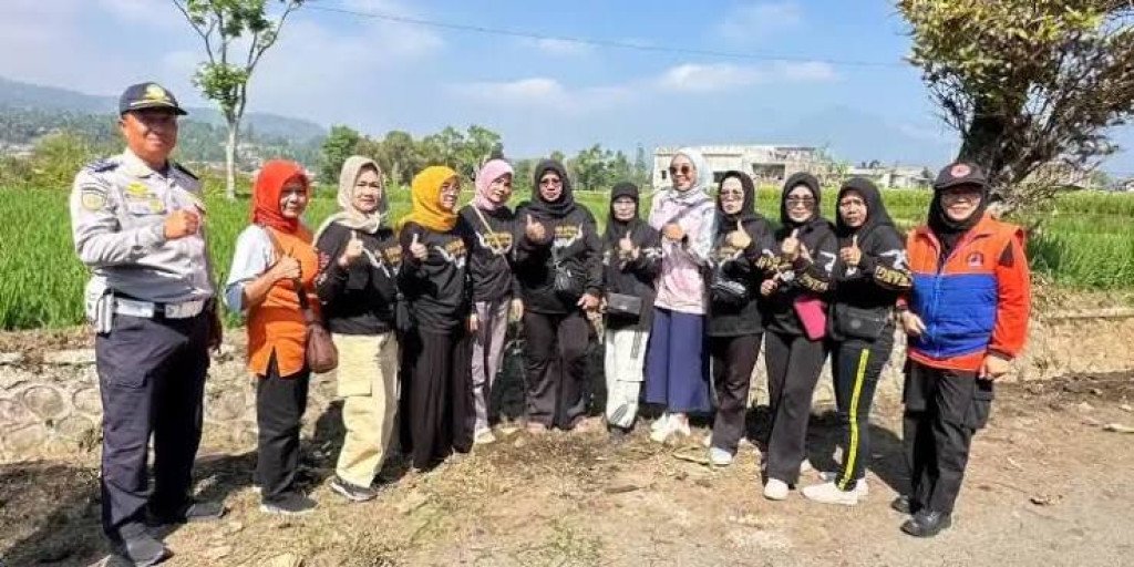 Peringati Hari Lingkungan Hidup Sedunia, Srikandi PLN UP3 Garut Tanam Pohon untuk Bumi Hijau