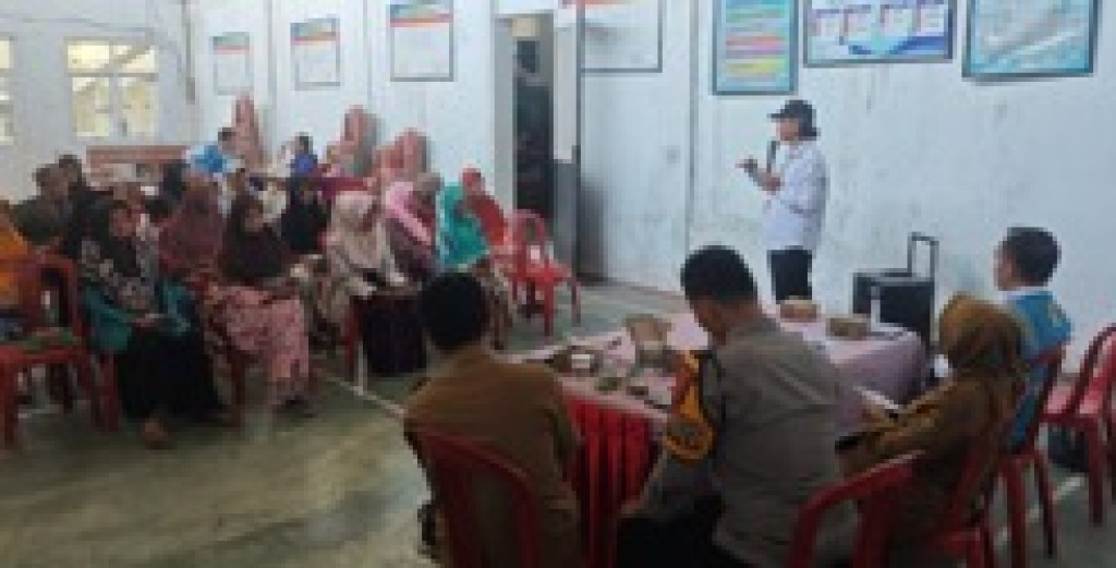 PLN Cianjur Padukan Bantuan Sembako dan Edukasi Kelistrikan bagi Warga