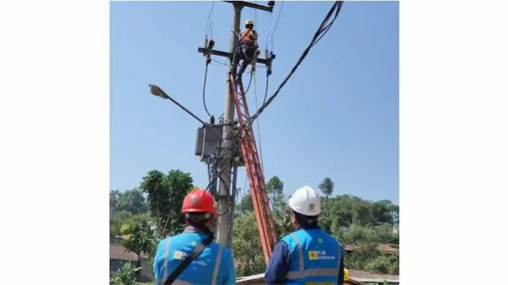 PLN dan YBM PLN Perkuat Infrastruktur Pendidikan melalui Bantuan Material Pembangunan di Sukabumi