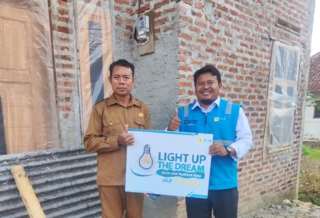PLN UID Jabar Salurkan Penyambungan Listrik Gratis, Buka Peluang Hidup Lebih Baik bagi Warga Kuningan