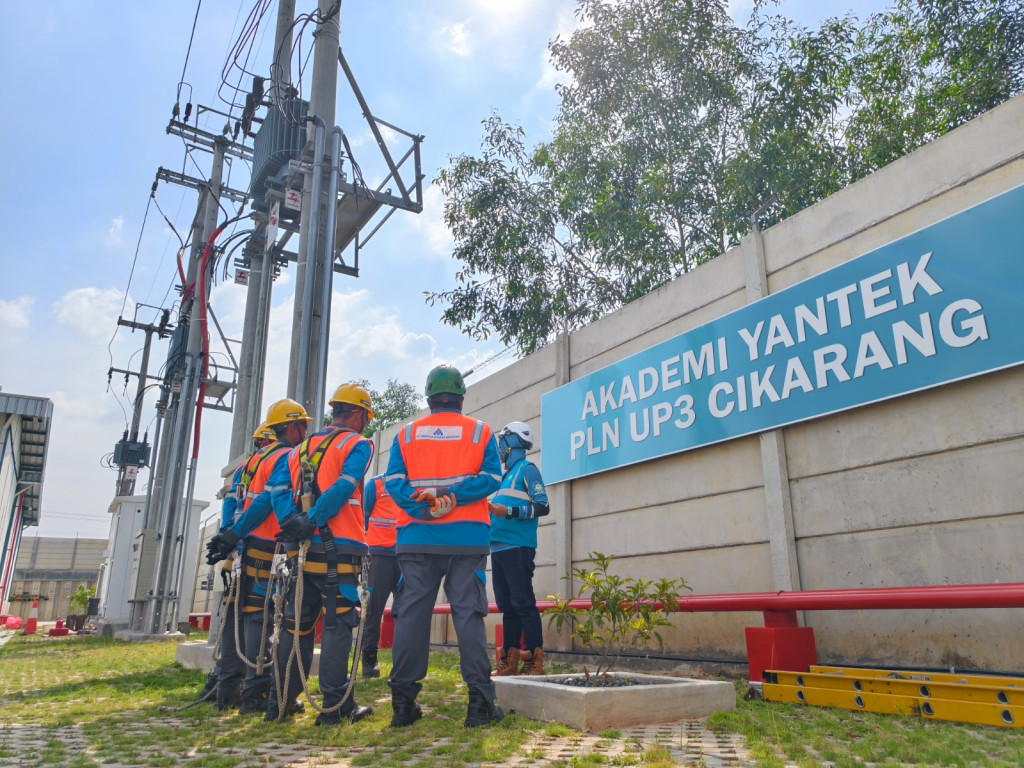 PLN UP3 Cikarang Tingkatkan Kompetensi Inspeksi Jaringan Lewat Upskilling Digital