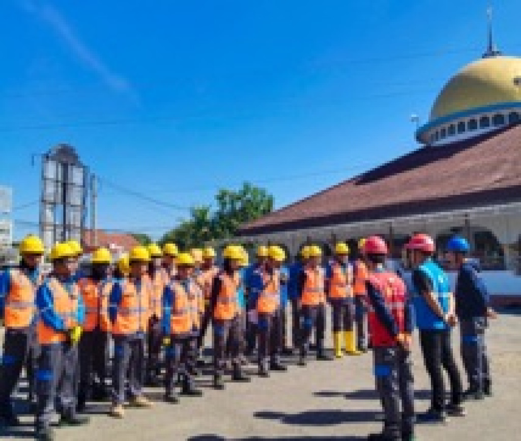 PLN UP3 Cirebon Tingkatkan Keandalan Listrik Lewat Grebeg ROW Online Tanpa Padam