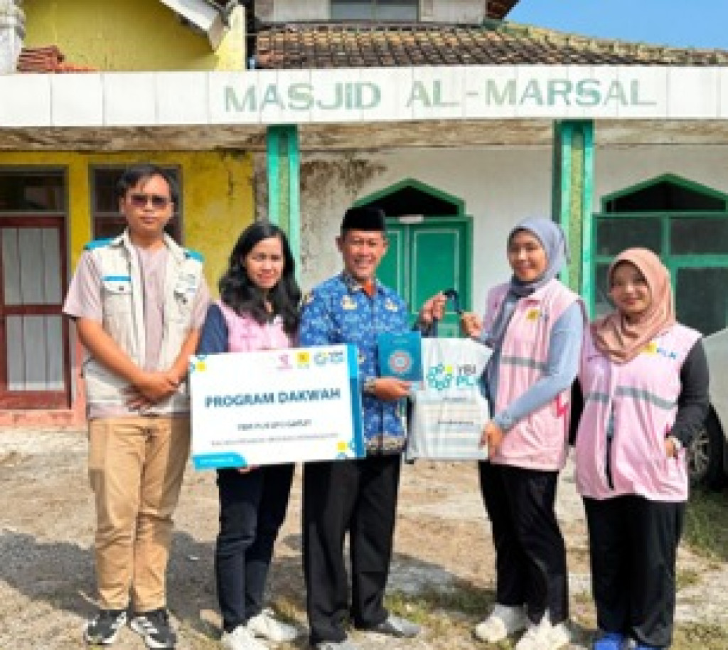 PLN UP3 Garut Salurkan 110 Mushaf Al-Qur'an untuk Dukung Pembelajaran TPA