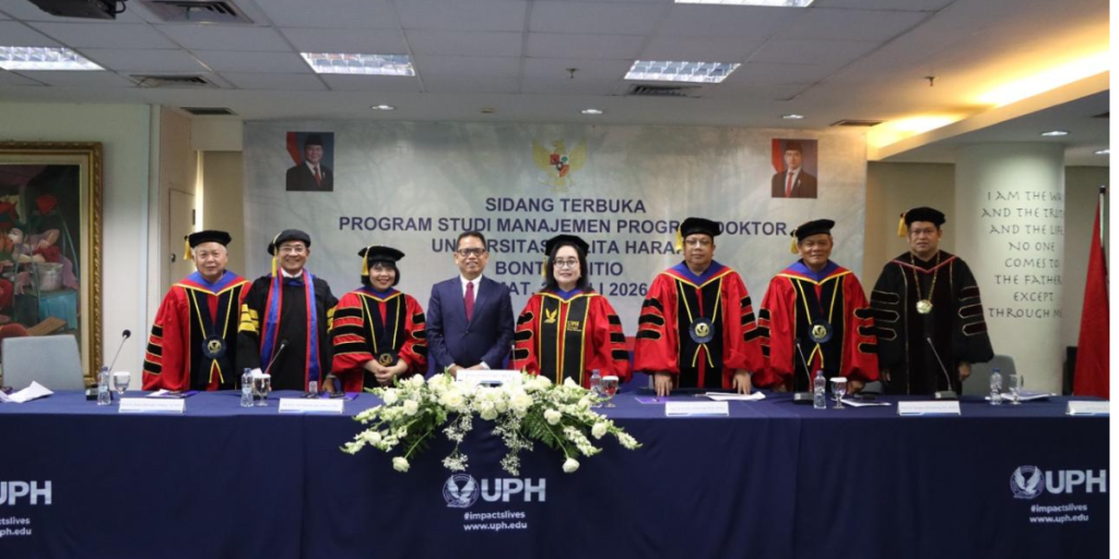 Raih Gelar Doktor, Bontor Sitio Ajak Generasi Muda Berani Bermimpi dan Terus Belajar