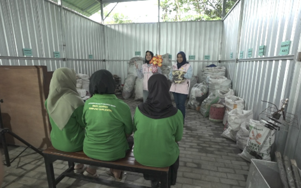 Sampah Plastik di Malang Berubah Jadi Berkah Berkat Program PLN Electricity Services