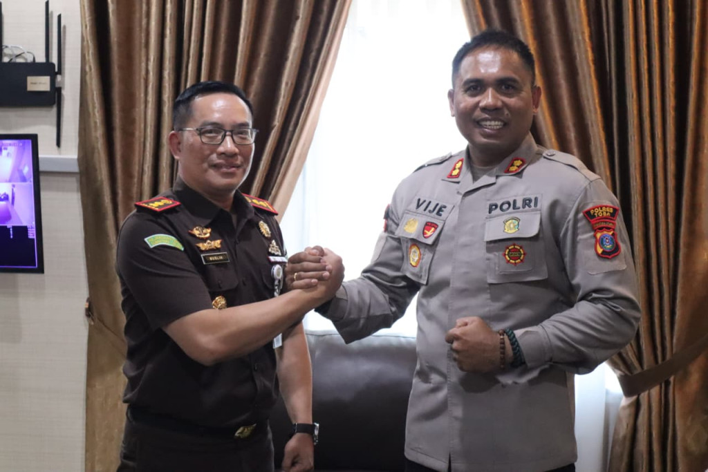 Silaturahmi Kapolres Toba ke Kejari Perkuat Kolaborasi Antarpenegak Hukum
