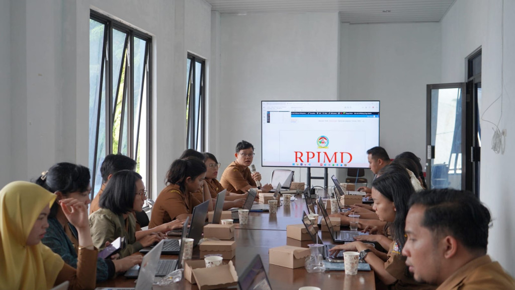 Tingkatkan Layanan Digital, Kominfo Toba Melatih Pengelola Website OPD