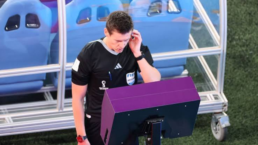 UEFA Resmi Perketat Aturan VAR Mulai Musim 2026/2027, Belajar dari Kontroversi Piala Dunia