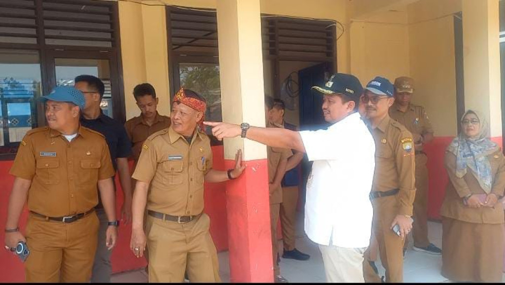 Usai Resmikan TK Negeri Sartika, Bupati Sumedang Tinjau Hasil Rehabilitasi SDN Sempora di Buahdua